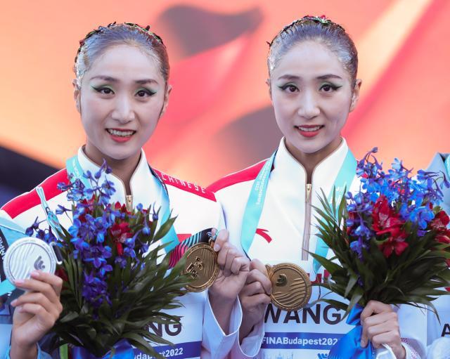 开云娱乐平台-花游双胞胎第三金追平孙杨 新周期扛旗非她们莫属